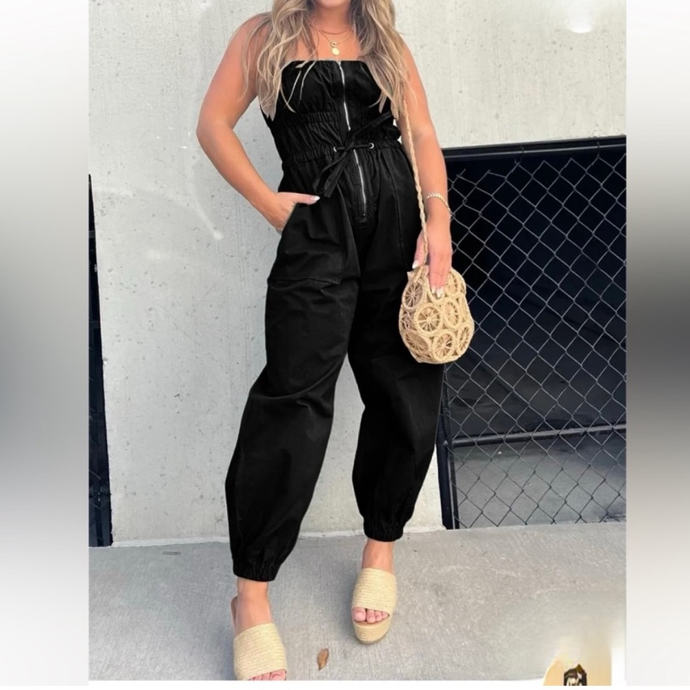 Black RUCHED FRONT ZIPPER
CARGO JUMPSUIT